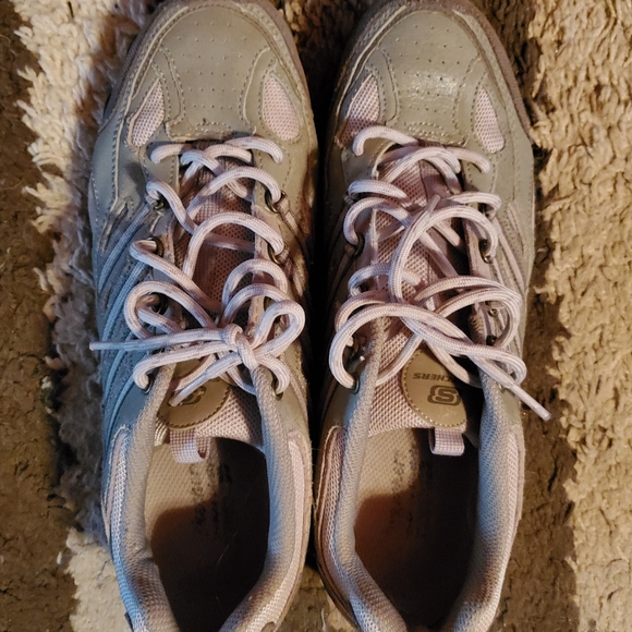 Skechers - Picture 3 of 8